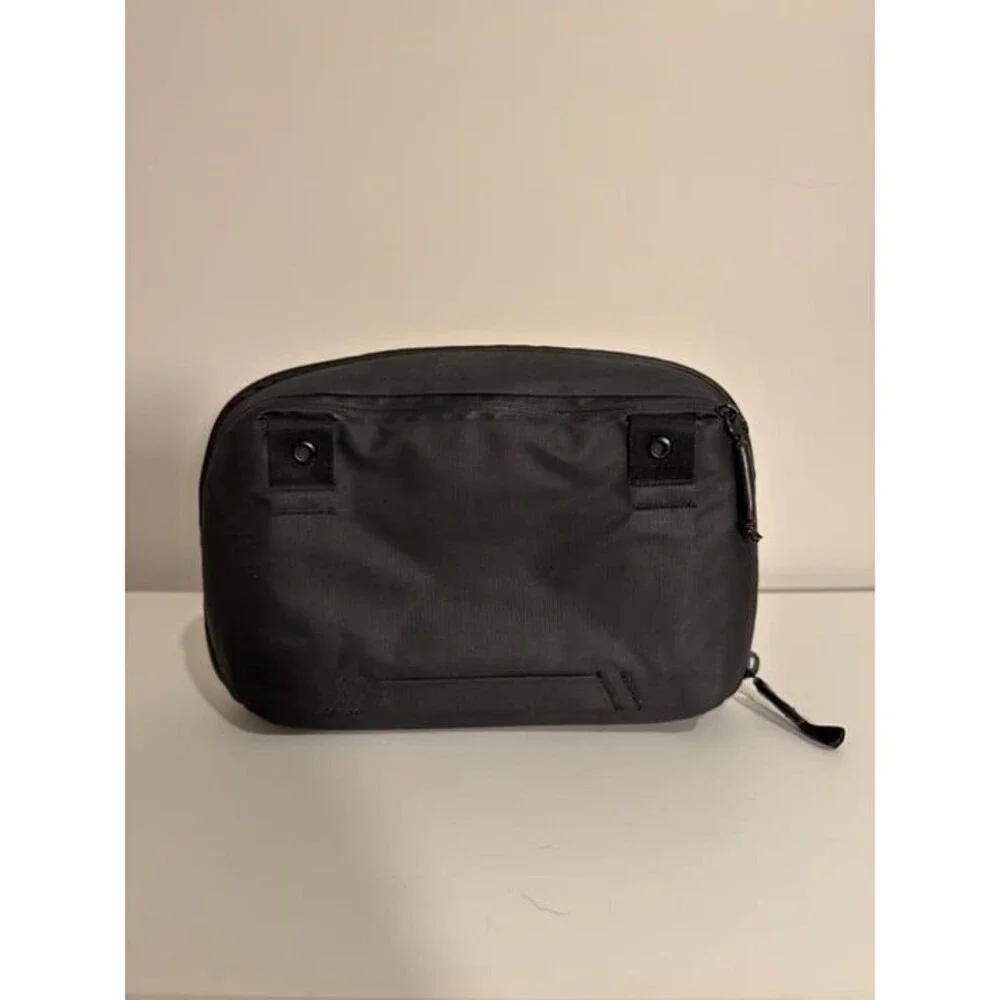 Peak Design Tech Pouch Black 2L EUC Clean interior/exterior, perfect zippers